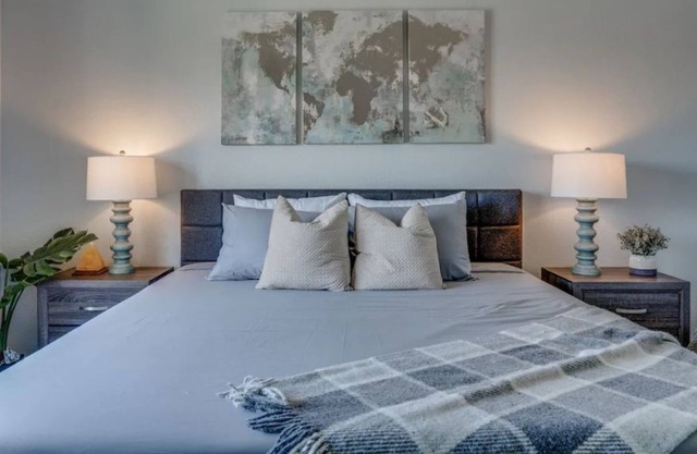 Spacious 5 beds! Foosball, Poker Table, Gameroom