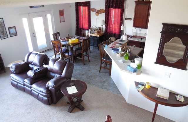 Spacious 5BR Luxury Home- Yards from Moses Lake public launch & docks sleeps 14