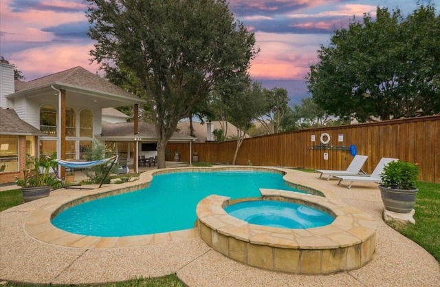 Spacious and Luxury Home w/Cinema Room and Pool