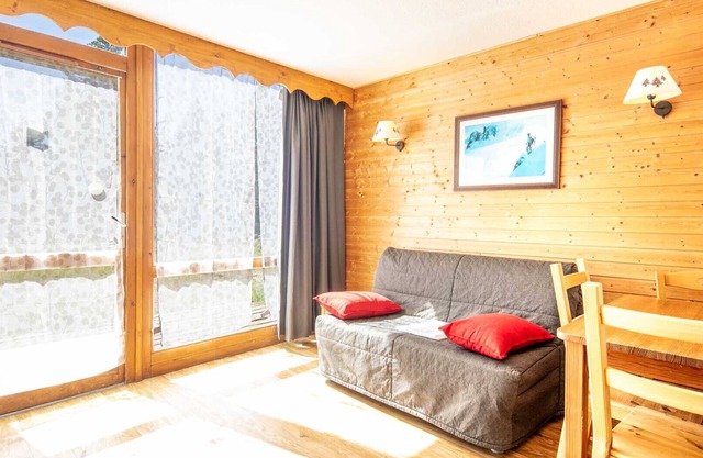 Spacious apt 4 ppl with terrace