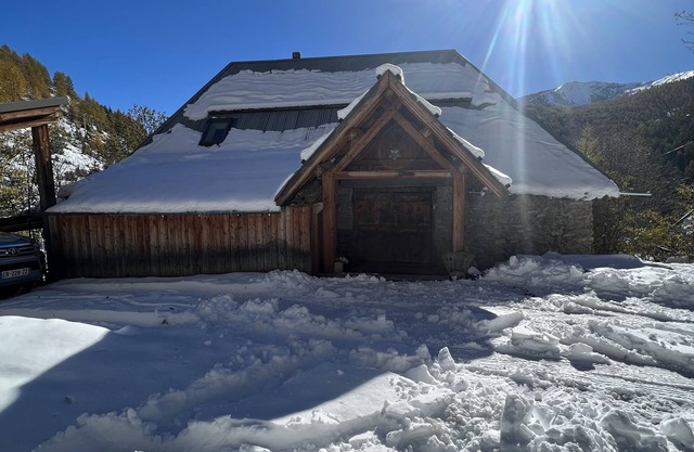 Spacious, authentic farmhouse chalet