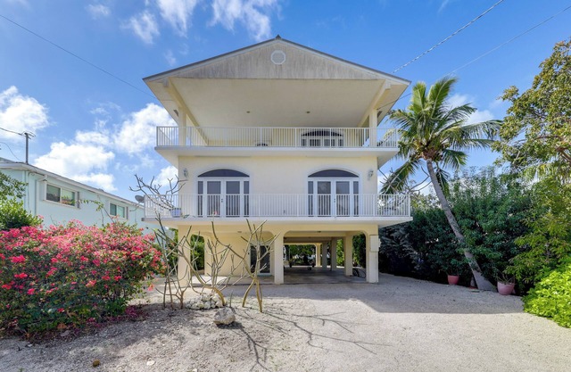 Spacious Canal-Front Home: Florida Keys Gem