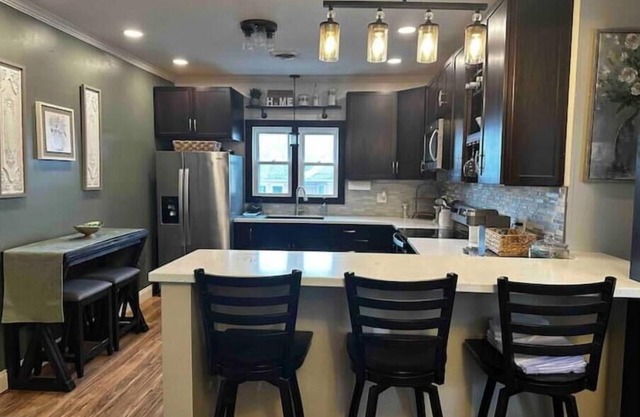 Spacious Comfort in the Heart of Oswego!