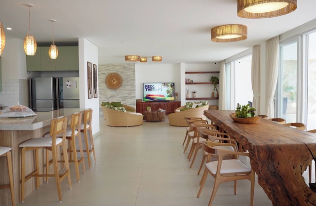 Spacious, comfortable and facing the sea