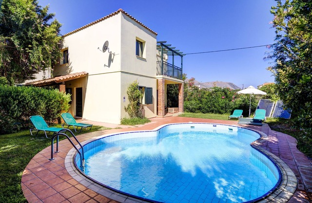 Spacious comfortable villa in traditional style