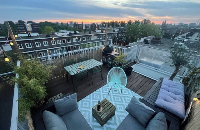 Spacious & Comfy Designer Appartement with Sunny Rooftop