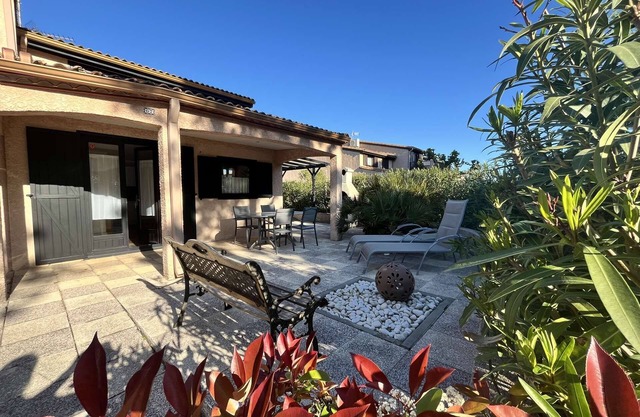 Spacious corner Villa located in the secured residence of "Les Portes du Soleil, Airconditioning,.