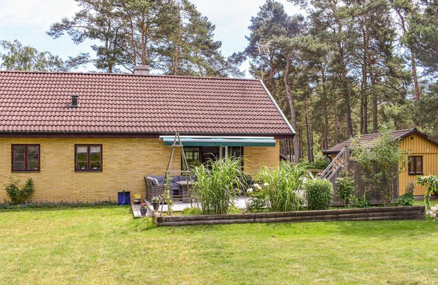 Spacious cottage for relaxing vacations with the whole family and pets.
