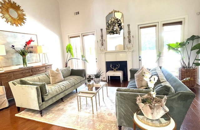 Spacious estate in lovely Oxford on ten acres