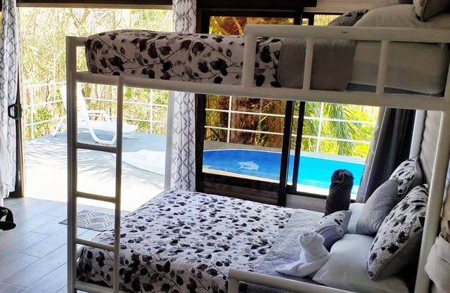 Spacious Family Treehouse w/Pool