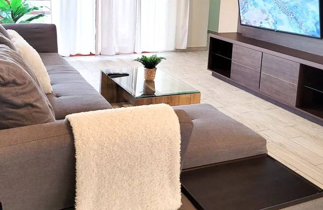 Spacious Full Equip Villa W/ocean View 3 Bedrooms