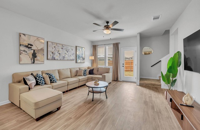Spacious fully equipped 4bed3bath home in RR close to Kalahari, parks and Austin