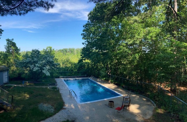 Spacious Fully Loaded Retreat near forest, sea & easy access to Boston