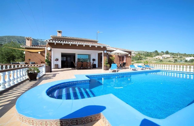 Spacious Home in Teulada