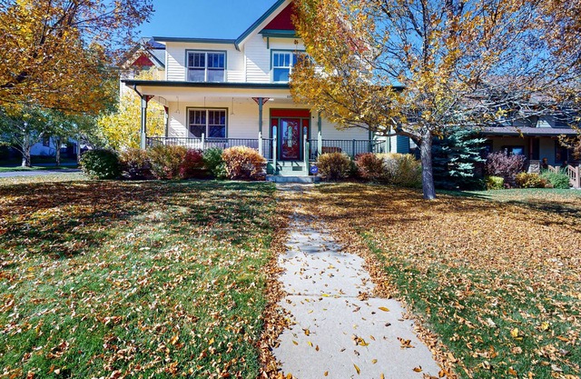 Spacious home with pool table, ping-pong, fireplace, deck, grill, & W/D