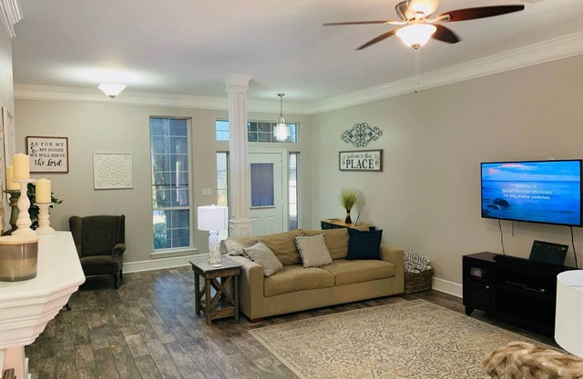 Spacious home with shaded patio & firepit, walk to The Harbor Rockwall