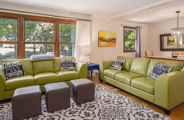 Spacious house with private pool, badminton, cornhole, firepit, grill, and WiFi