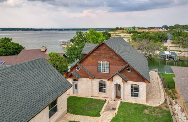 Spacious Lake Granbury Vacation Rental w/Dock!