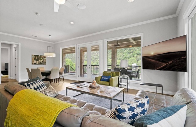 Spacious Lake House - Relaxation Mode - *New to Vrbo*