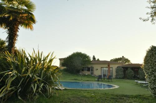 Spacious Luxury Villa with Private Pool & Lush Gardens Close to City & Beach