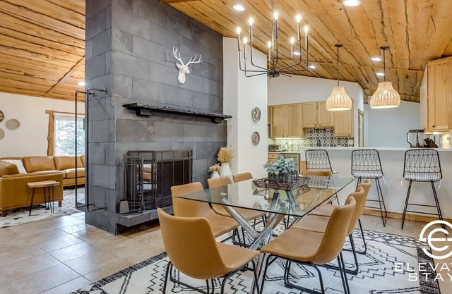 Spacious Mountain Getaway W/ Game Room
