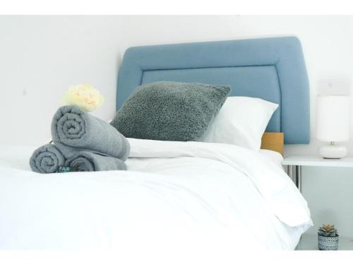 Spacious Pad - Close to Sports Village, Leigh Market, Mesnes Park - Parking - Wifi