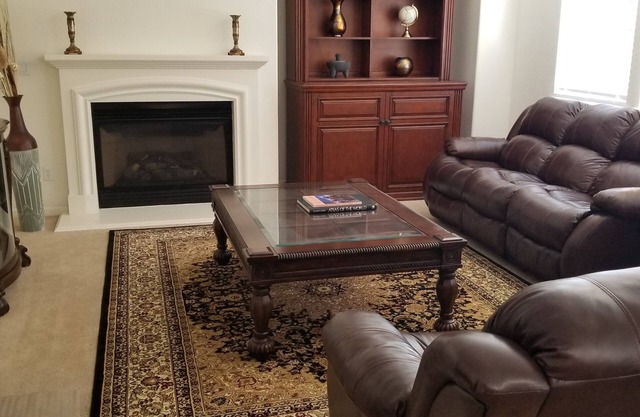 Spacious Reno Retreat 4Bd/3Ba approx 3200 sqft home on 1/3 Acre
