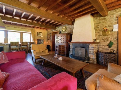 Spacious Retreat in Warizy, cleaning included