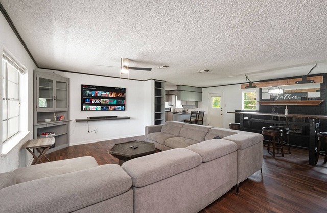 Spacious Retreat near✔️AT&T✔️Rangers Stadium✔️Six Flags✔️Ft.Worth & Dallas