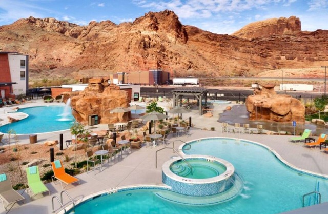 Spacious Suites Near Adventure Trails in Moab – Pet-Friendly and Cozy - 3 Units