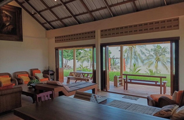 Spacious, breezy, and full of character beachfront villa, Chumphon,Thailand
