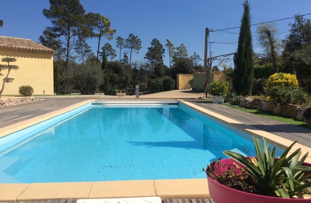 SPACIOUS VILLA IN A QUIET LOCATION IN SILLANS-LA-CASCADE IN PROVENCE 3BEDROOM- 2BATHROOM
