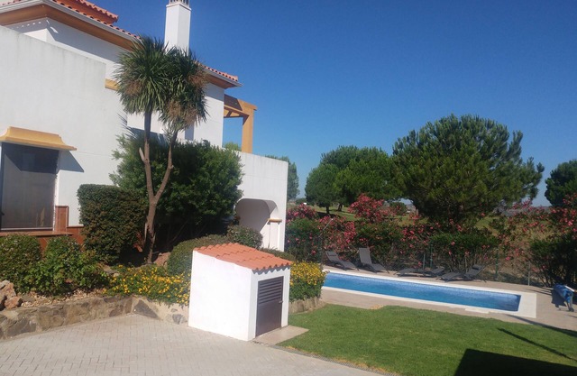 Spacious villa with great views of the golf course on the Guadiana and Portugal