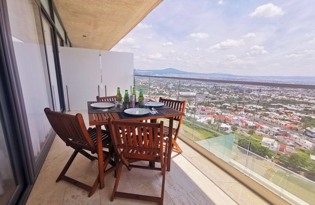Spectacular view, luxury apartment on the 11th floor and air conditioning