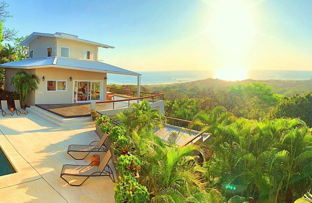 Spectacular 270 degree ocean/mountain VIEWS, very private, recently remodeled