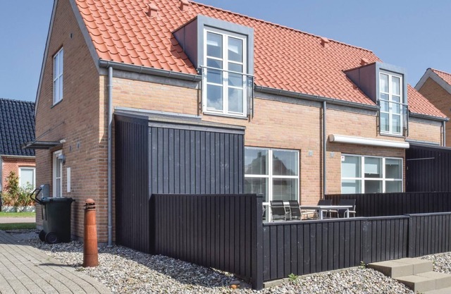 Spend a wonderful vacation in this terraced house, just 100 m from Lohals Havn.