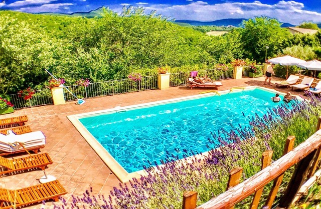 SPOLETO SPLASH/PRIVATE VILLAGE/SLPS 18-24/EXC POOL/SOCCER PITCH/SPOLETO 7 KMS