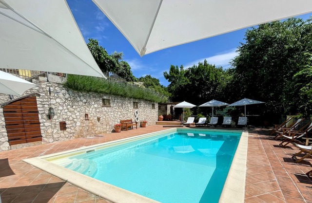 Spoleto Splash/whole Private Village/sleeps 24