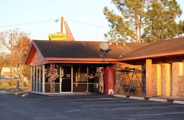 Sportsman Motel