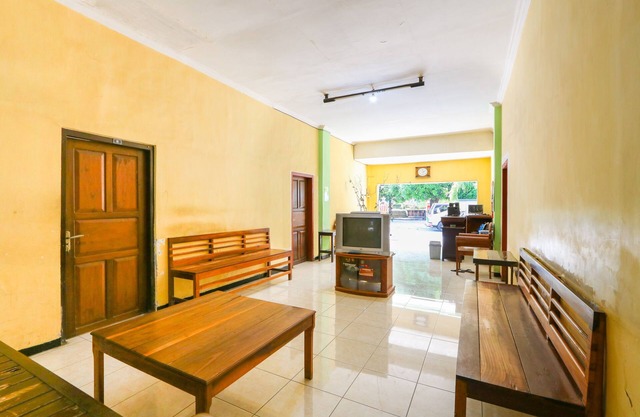 SPOT ON 2422 Hotel Moga Sari