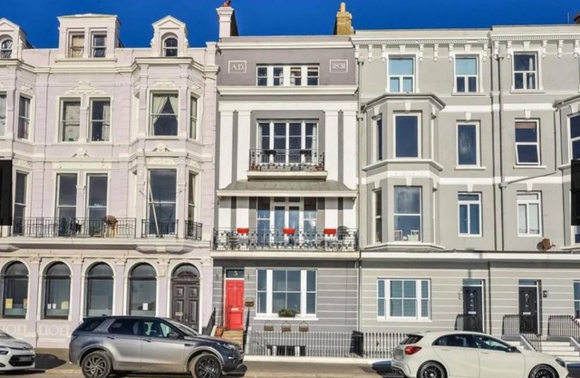 St Leonards Seaside Apartment