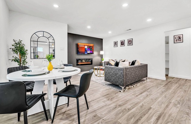 Stadium Hideout & Retreat/Walk to AT&T Stadium