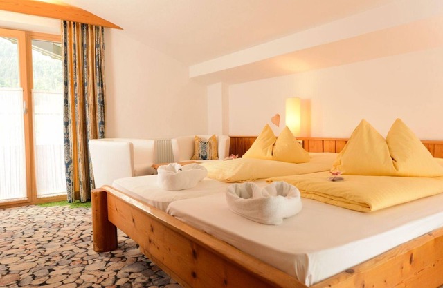 "Standard" without balcony (from 7 nights), 3/4 p. - Hartweger's