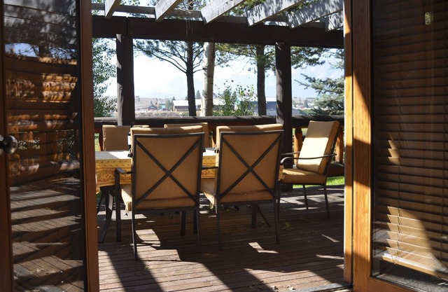 Stanley Valley Creek Property With Panoramic Views