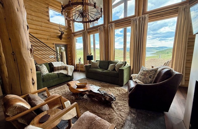 Stardust Chalet Luxe Cabin Escape @ Scofield Reservoir with lake view