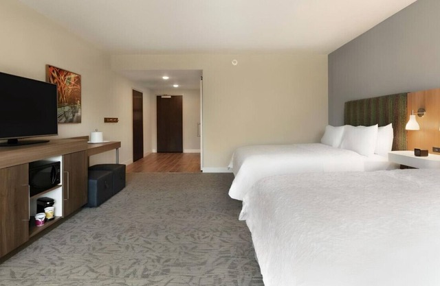 Stay Awesome in Our Spacious Room! Pets Allowed