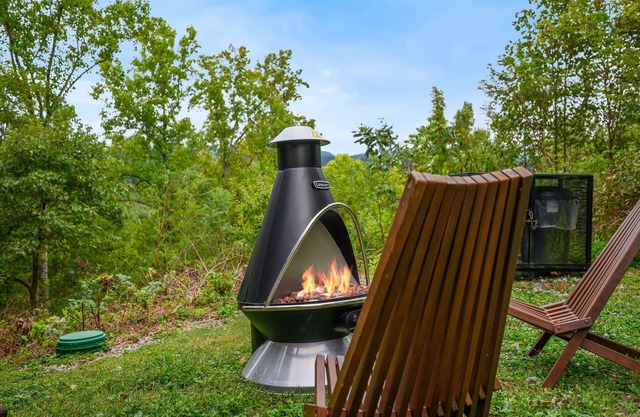Stay in a Yurt! Cozy Comfort & Nature Bliss