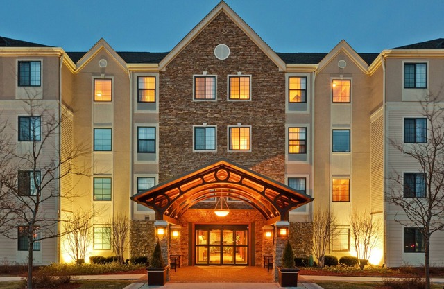 Staybridge Suites Chicago - Glenview by IHG