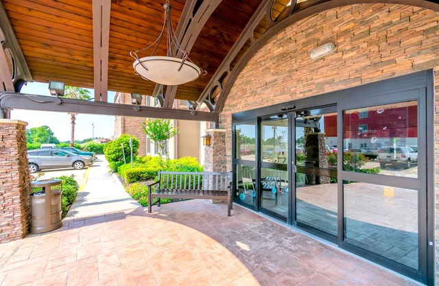 Staybridge Suites Houston IAH - Beltway 8 by IHG