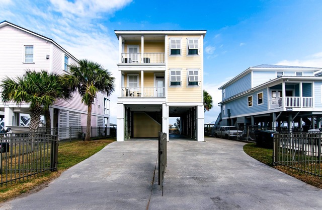 Steel Waters – Luxury Deep-Water Retreat with Private Dock & Stunning Marsh Views